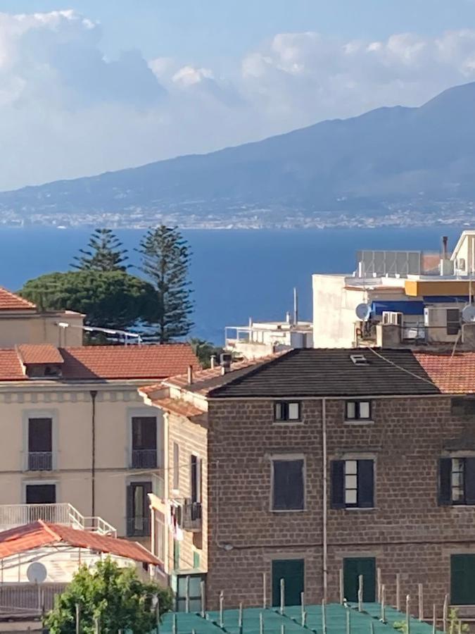 La Reginella Apartment Sorrento Ngoại thất bức ảnh